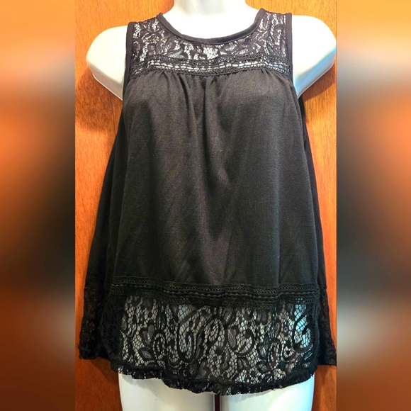 Unbranded Tops - Black lace beautiful NEW tank/tunic top szM/S